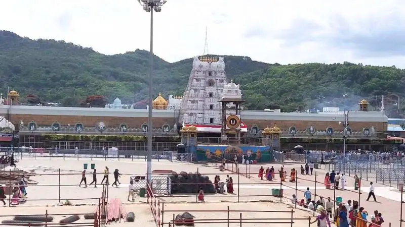Visiting Tirupati Temple? This Dedicated Lounge Lets You Freshen Up Before Darshan