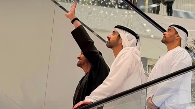 Sheikh Hamdan & Sheikh Mohamed Bin Zayed Seen Taking A Stroll At The Dubai Mall, Boosting Morale