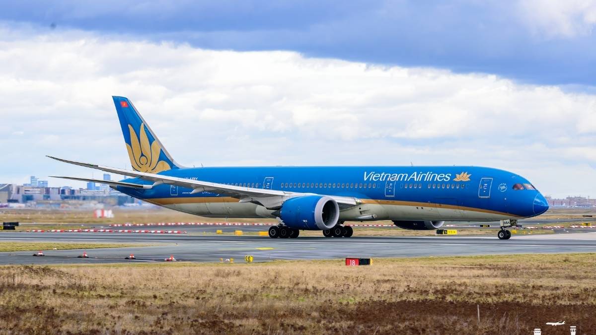 Vietnam Airlines To Cut Down Flights From April 1 Due To Ongoing Fuel Shortage