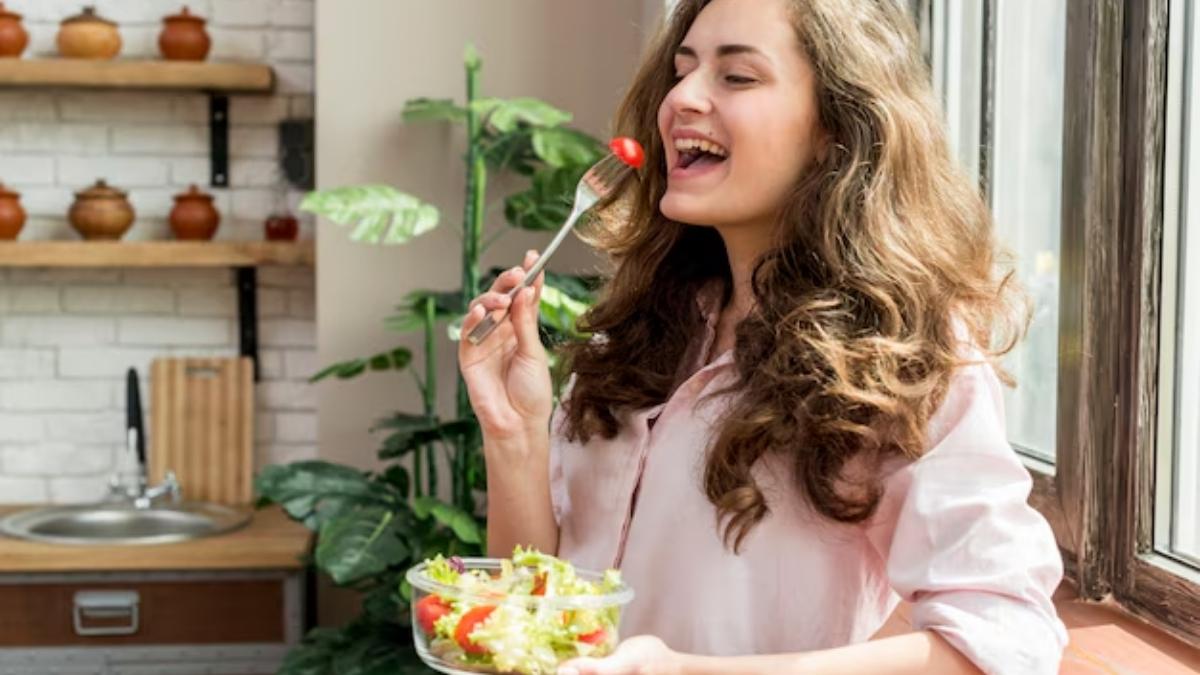 What Is China’s ‘Plastic-Eating’ Weight Loss Trend? Is It Worth The Effort?