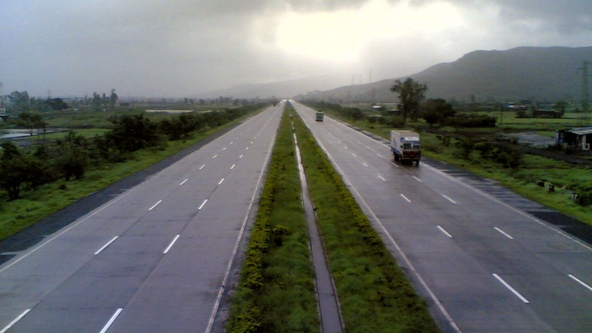 Uttar Pradesh’s Longest 594-Km Corridor Is Now Open As PM Modi Launches Ganga Expressway; New Travel Time Here