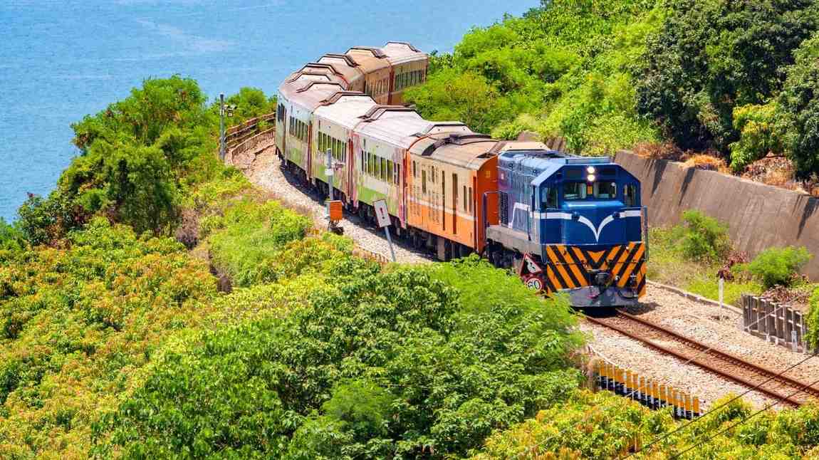 Indian Railways Targets Faster Travel: 100 Projects Worth ₹1.53 Lakh Crore Approved For 2026