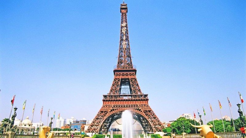 You Can Now Actually Own A Part Of The Eiffel Tower For ₹54 Lakh, And It’s Not April’s Fool Prank!