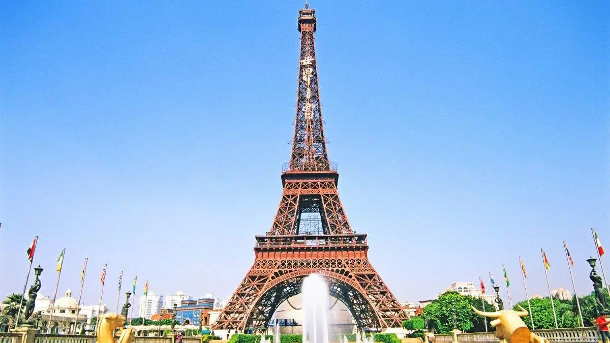 You Can Now Actually Own A Part Of The Eiffel Tower For ₹54 Lakh, And It’s Not April’s Fool Prank!