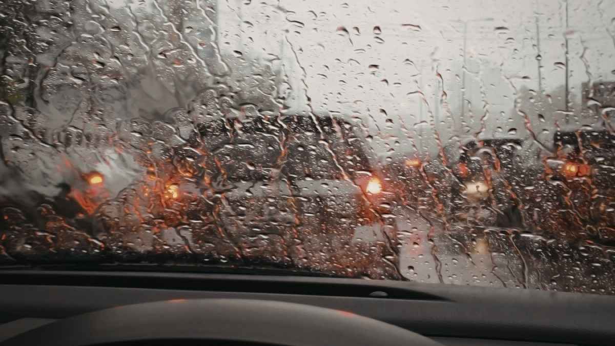 Dubai: Motorists Advised To Exercise Heavy Caution During Rainfall And Adhere To Traffic Rules