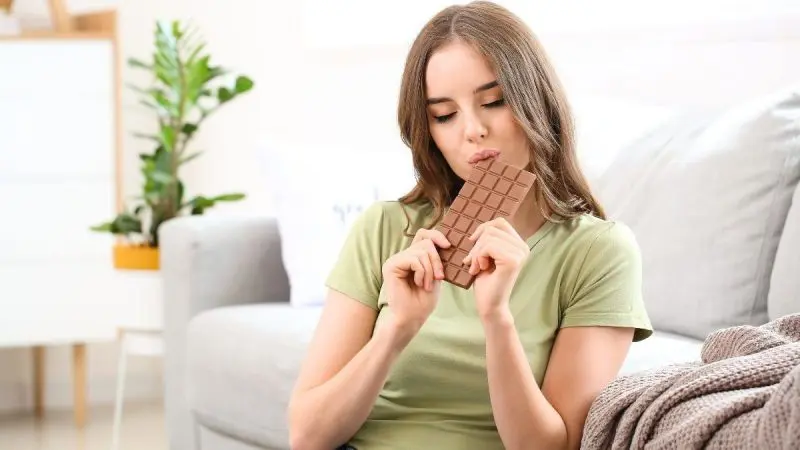Why Do Women Suddenly Crave Chocolate During Their Periods? Science Has The Answer!