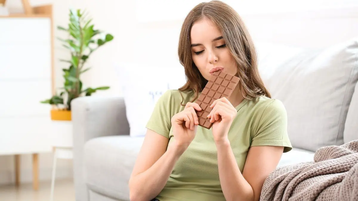 Why Do Women Suddenly Crave Chocolate During Their Periods? Science Has The Answer!