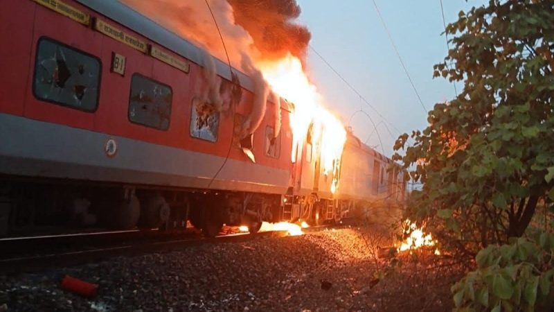 Fire Breaks Out In Delhi-Bound Rajdhani Express Near Ratlam; All Passengers Safe