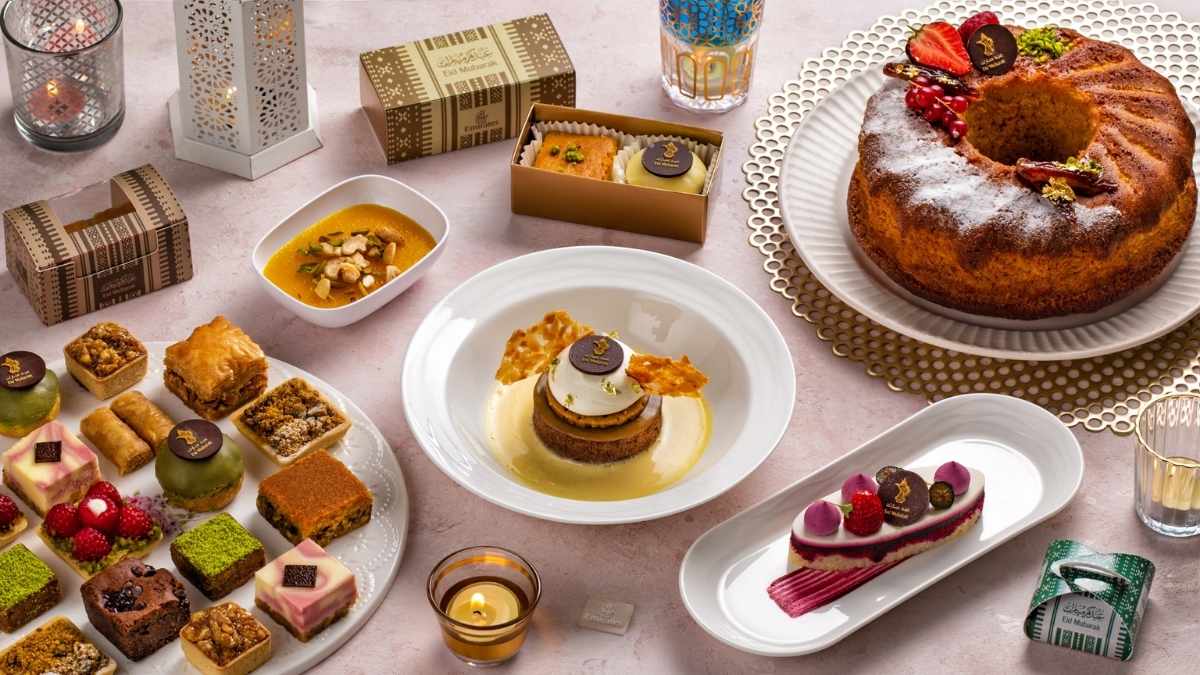 Emirates Is Serving Eid Cakes, Machbous And Arabic Films On Flights This Week