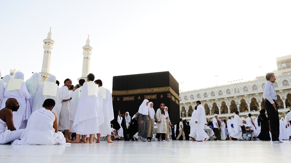Planning To Visit Hajj This Year? Abu Dhabi Shares Health Tips You Shouldn’t Ignore