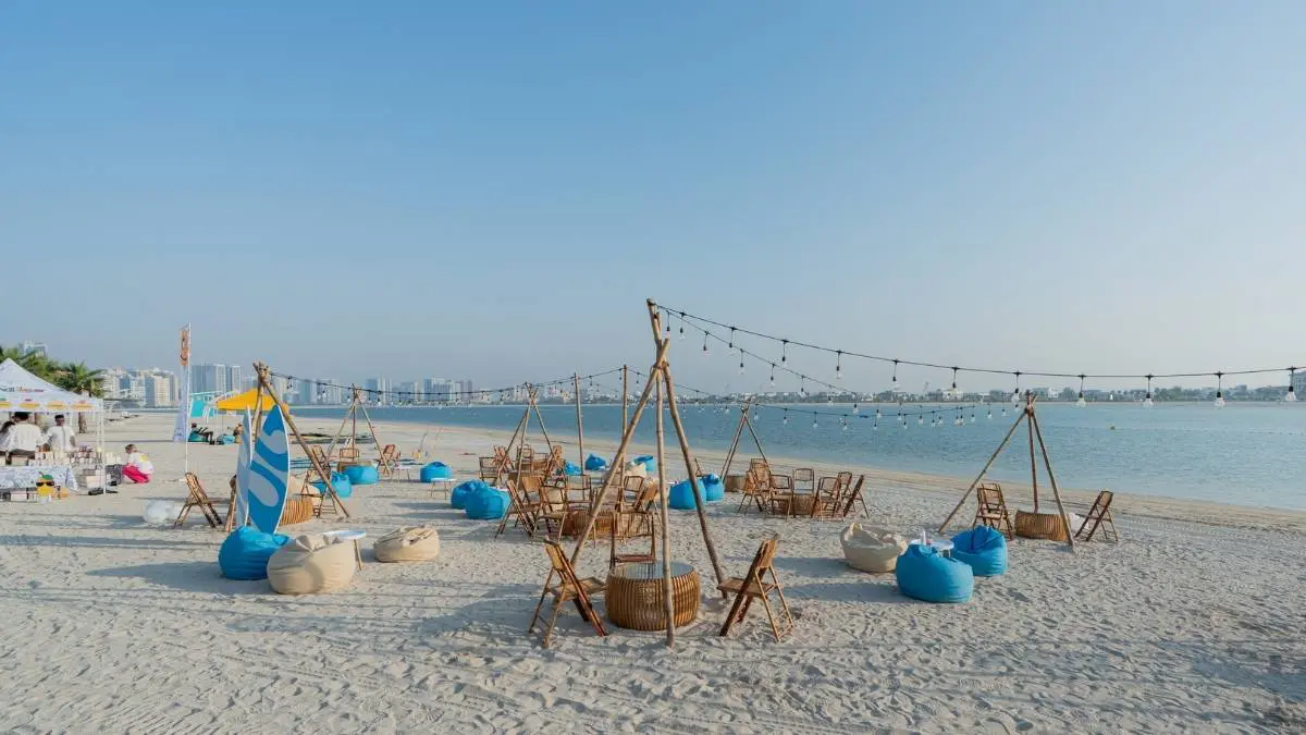 Dubai’s Khor Al Mamzar Beach Opens With Night Swimming, Tracks, & A Floating Walkway