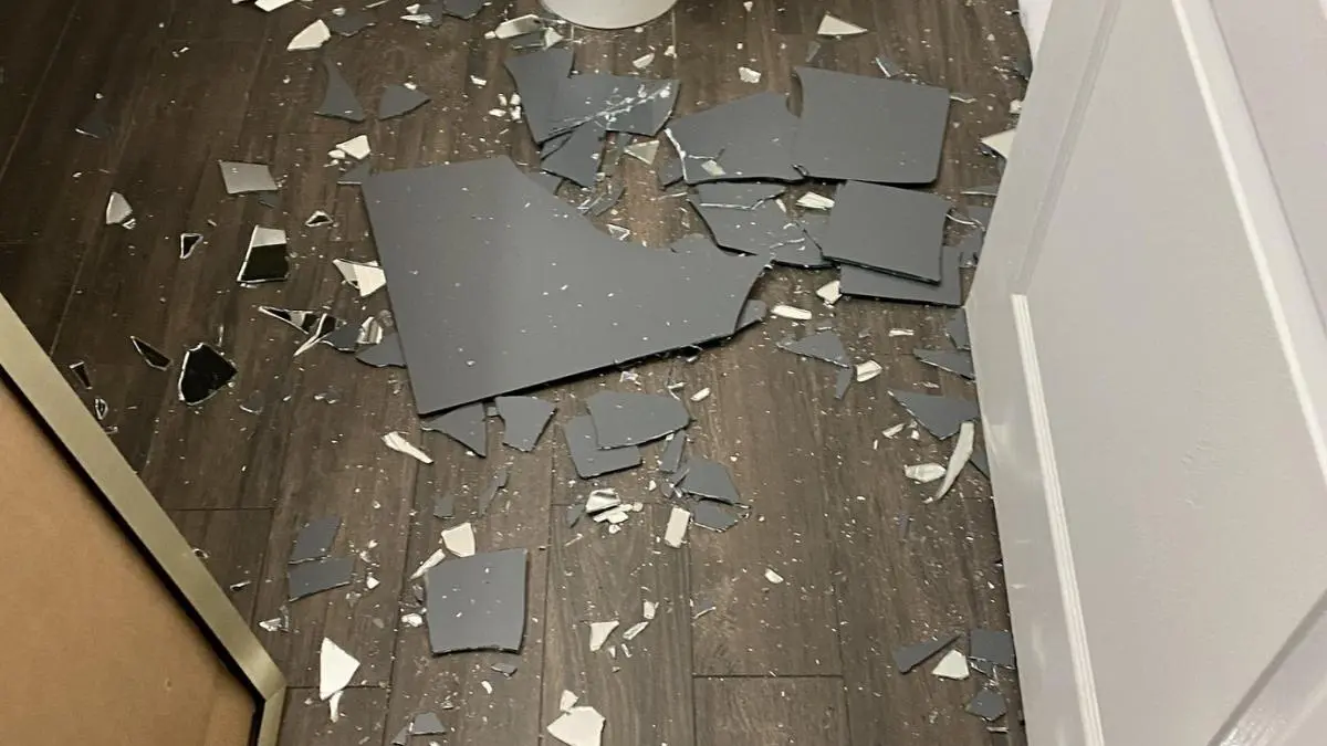 Man Claims Hotel Tried To Charge Him ₹8,000 For Broken Mirror He Never Touched