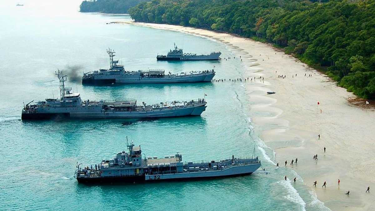 India’s 1st Underwater Museum Is Coming To Maharashtra With A Retired Warship & Submarine Tourism Hub