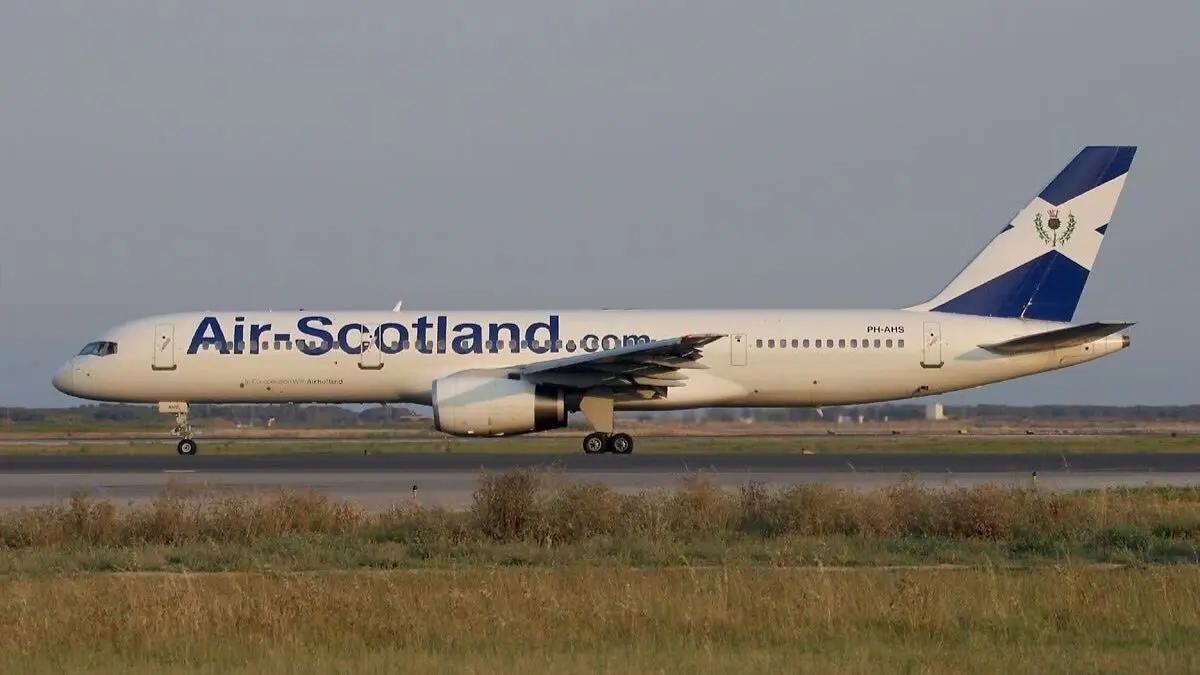 Why Does Scotland Have A Commercial Flight That Lasts Just 90 Seconds? (