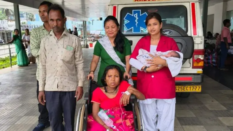 Baby Born Safely Aboard Avadh Assam Express Thanks To Nurse Traveller & Railway Staff’s Quick Action