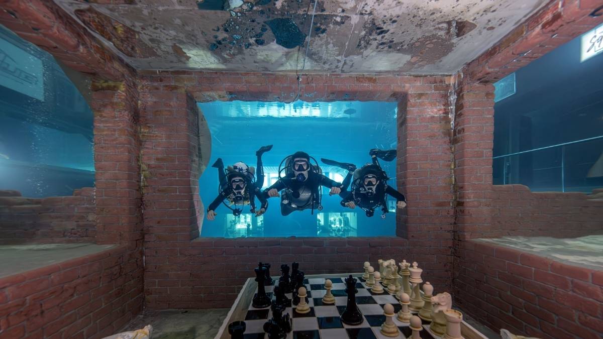 Book A Dive At Deep Dive Dubai And Get A Stylish Rove Staycation On The House!