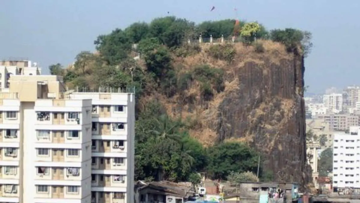 This 66-Million-Year-Old Rock In Mumbai Is Older Than Humans And Dinosaurs!
