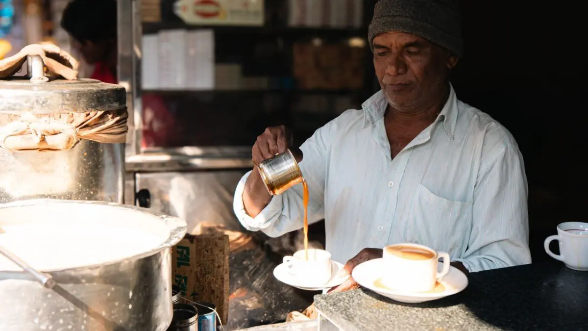Indians Are Experimenting Beyond Adrak Chai; Ready To Drink Tea Surges 109% With Peach Tea On Top