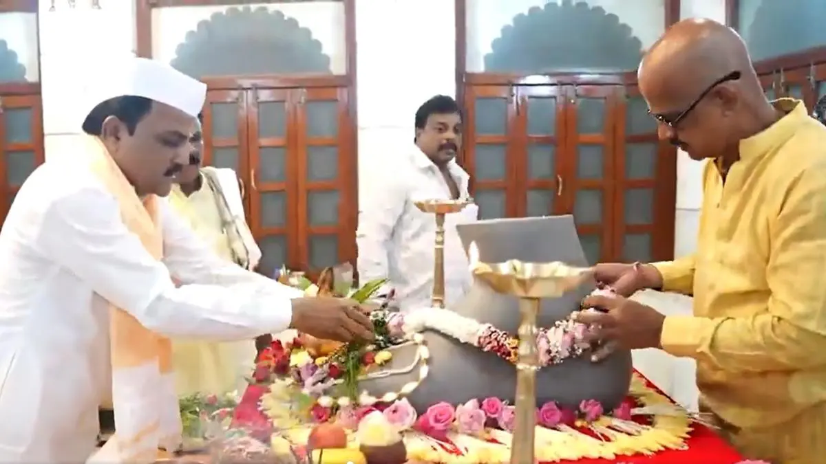 Lalbaugcha Raja Mandal Performs Ganesh Muhurta Pujan, Officially Begins Ganeshotsav 2026 Prep