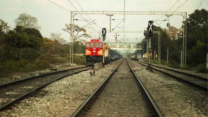 Despite Serving 2.5 Lakh Passengers Annually, This Tamil Nadu Railway Station Still Has No Reservation Counter