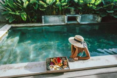 luxury influencer travel