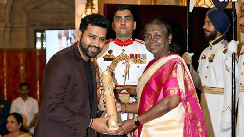 R Madhavan, Rohit Sharma Receive Padma Shri From President Murmu