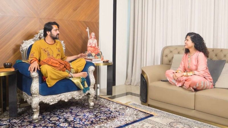 “Dhyaan Ka Arth Hai Bhool Jaana,” Bageshwar Baba Reveals True Spirit Behind Meditation