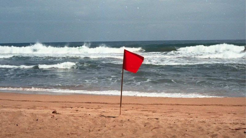 What Is The Flag System At Bali Beaches & What Do Red, Yellow & Green Flags Mean?