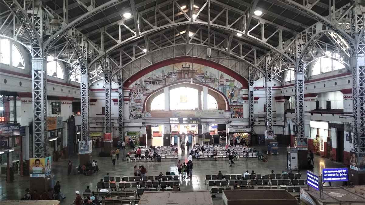 Mumbai Central Station To Get Budget Hotel, Passenger Plaza Under WR Redevelopment Plan