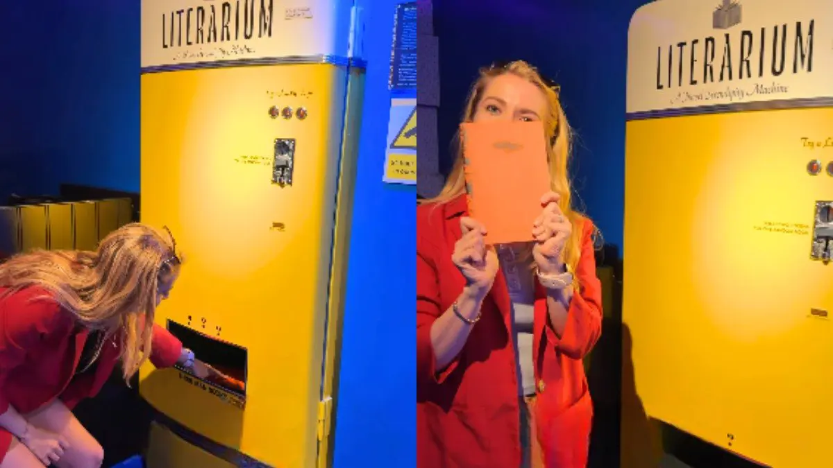 Book Lovers, There Is A Vending Machine In London That Chooses A Book For You