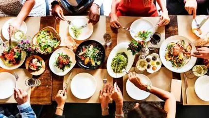 Dining Out In Delhi? You Will Soon Be Able To Check Restaurant Hygiene Grades From A To D