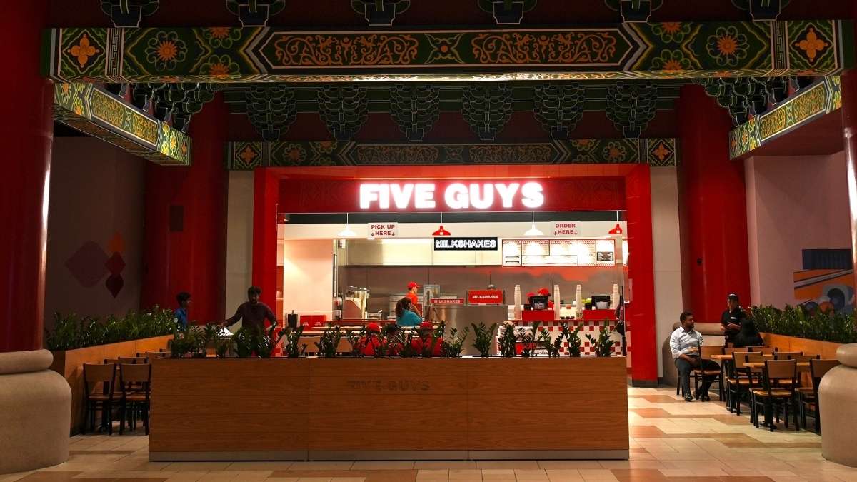 Five Guys Just Opened Its 7th Dubai Location At Ibn Battuta Mall & We’re Already Drooling!