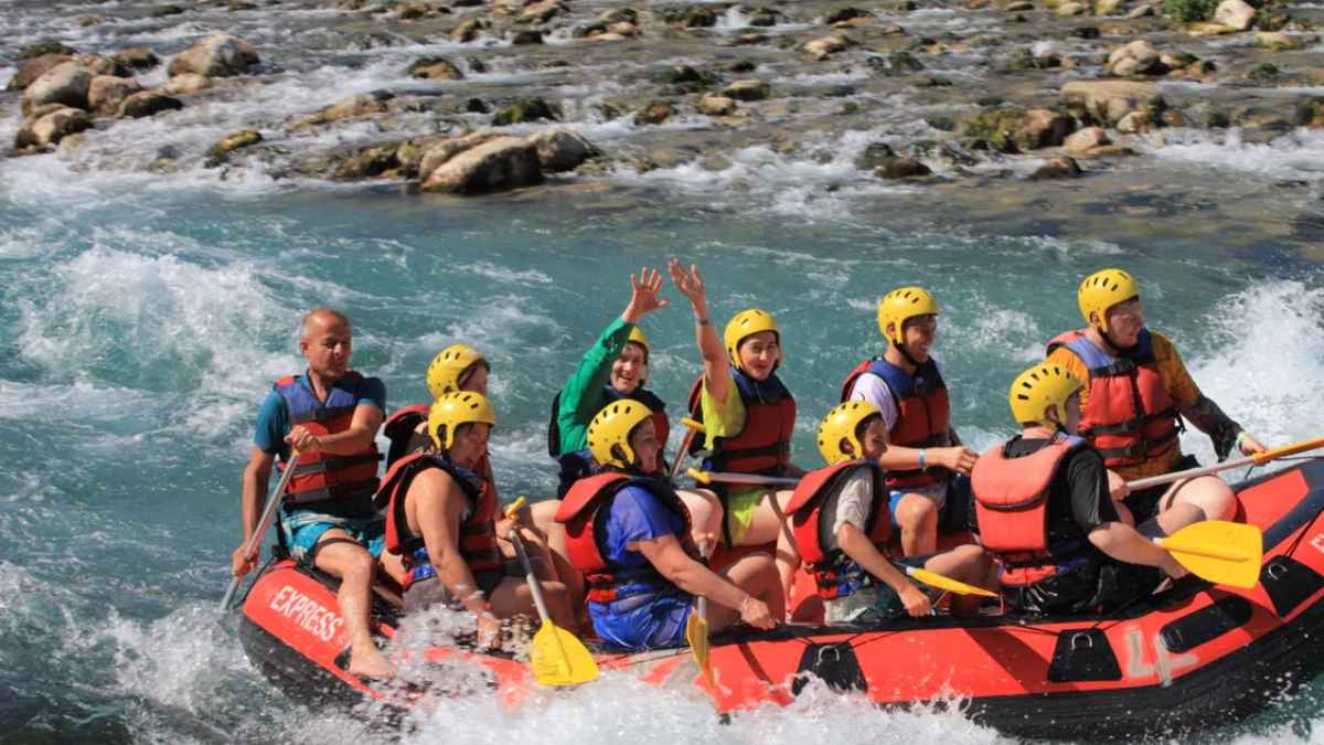 Skip The Gift! 5 Raksha Bandhan Trips To Gift Your Sibling Under ₹5,000