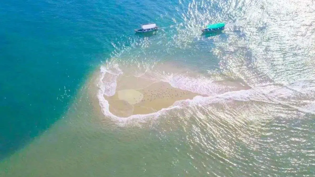 This Mysterious Island In Maharashtra Appears For Only 30 Minutes A Day & Tourists Love It