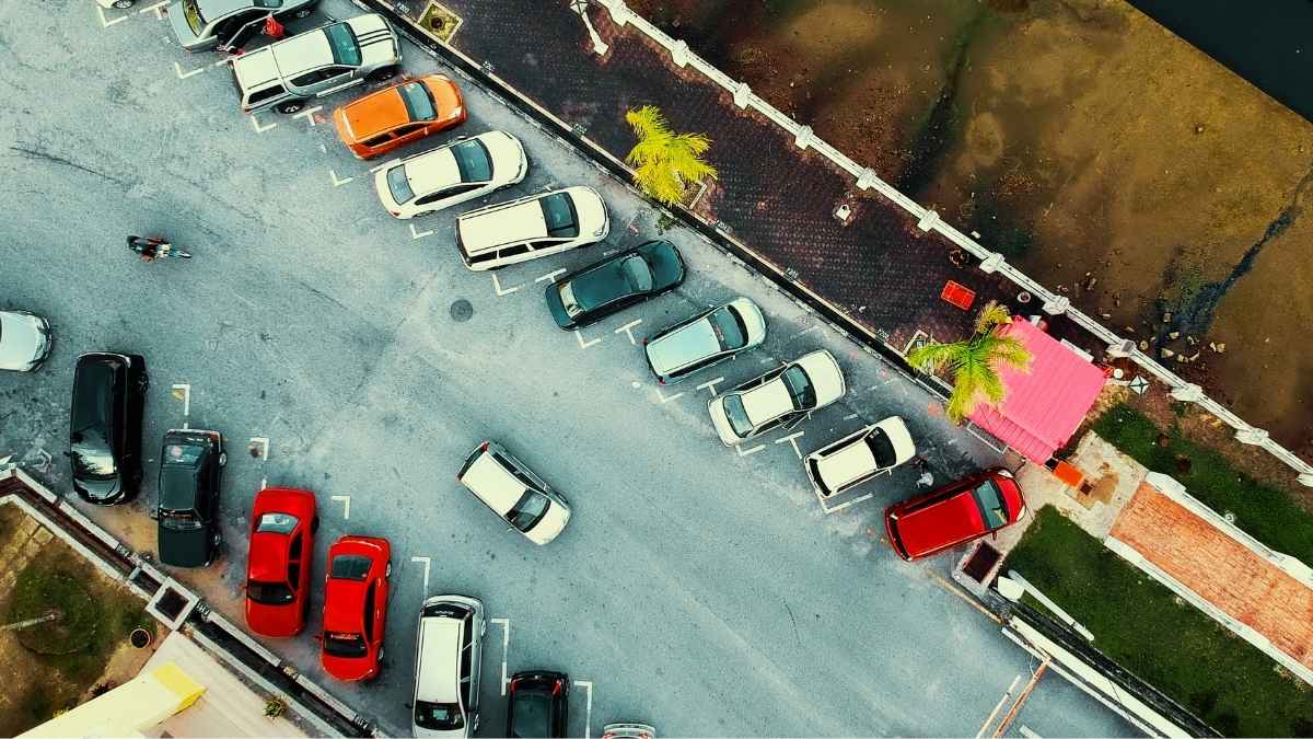 Sharjah Just Rolled Out A New Residential Parking Permit Rule For THESE Neighbourhoods!