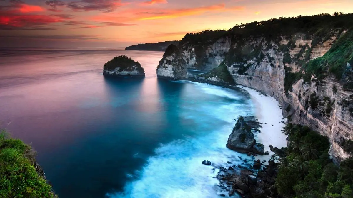 7 Places To Holiday Like A Millionaire Without Spending Like One