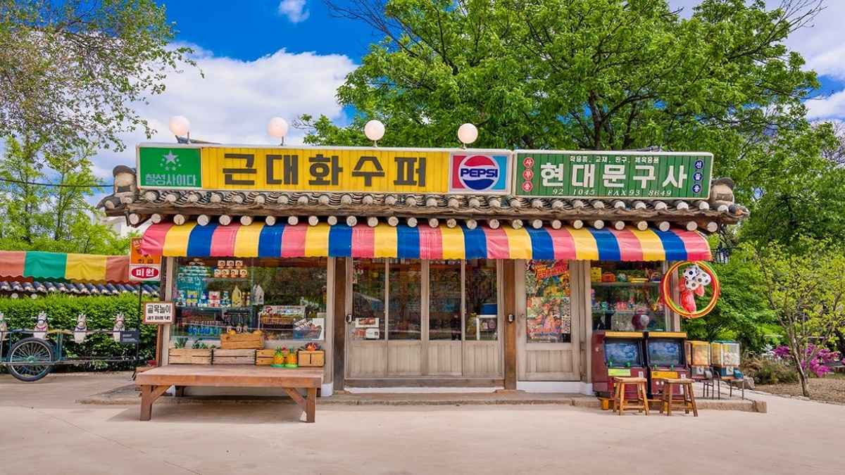 Fan Of Reply 1988? This Seoul Street Will Take You Back To The ’70s & ’80s, Just Like The Show!
