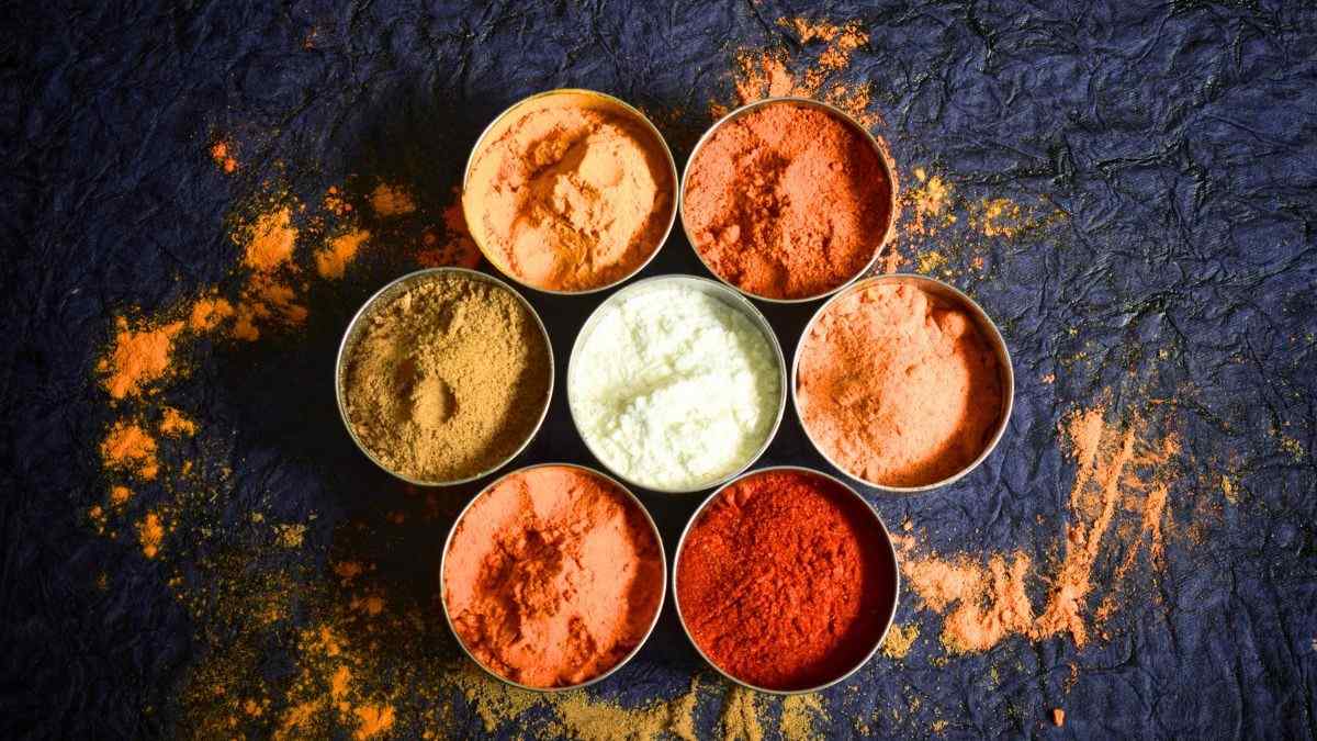 Why Is Calcium Silicate Often Added To Powdered Spices? Is It Safe To Consume?