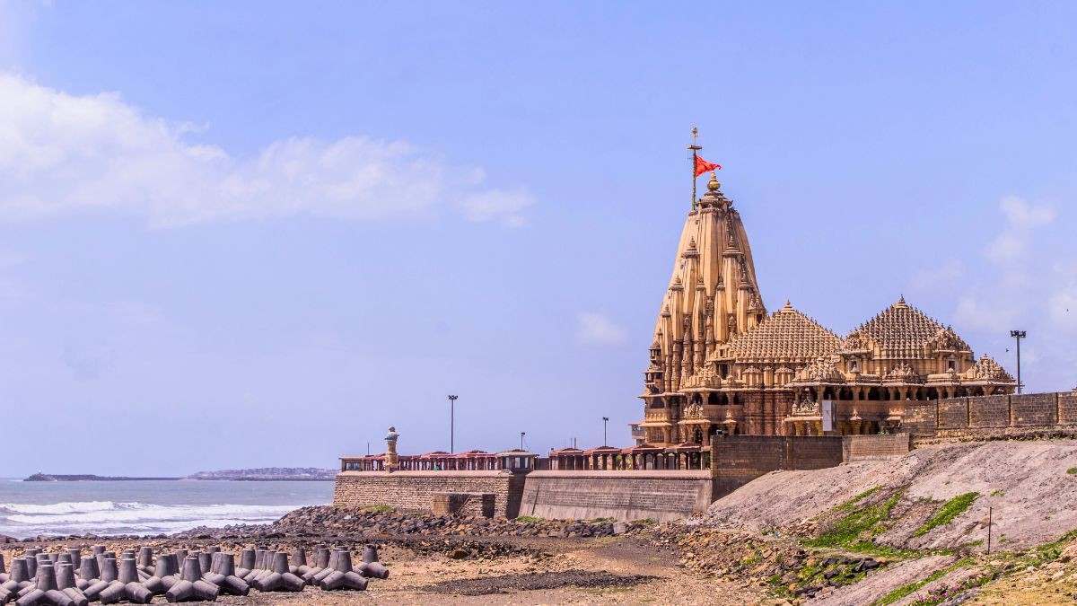Somnath Temple Replaces Plastic Prasad Boxes With Eco-Friendly Packs; Here’s What Makes Them Special