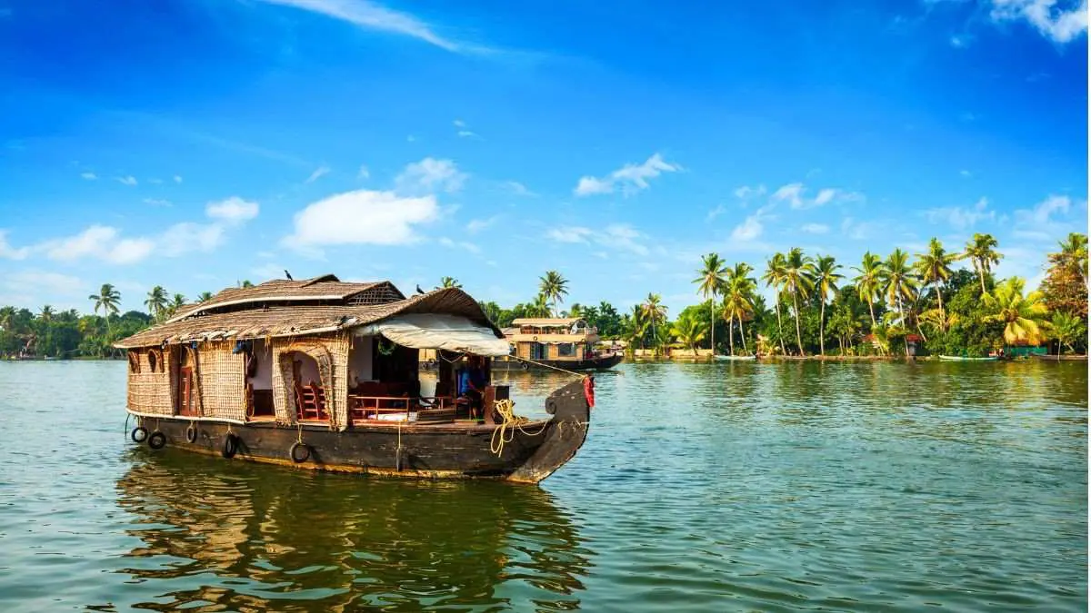 Telangana To Get Floating Restaurants & Houseboats At 6 Waterbodies; All You Need To Know