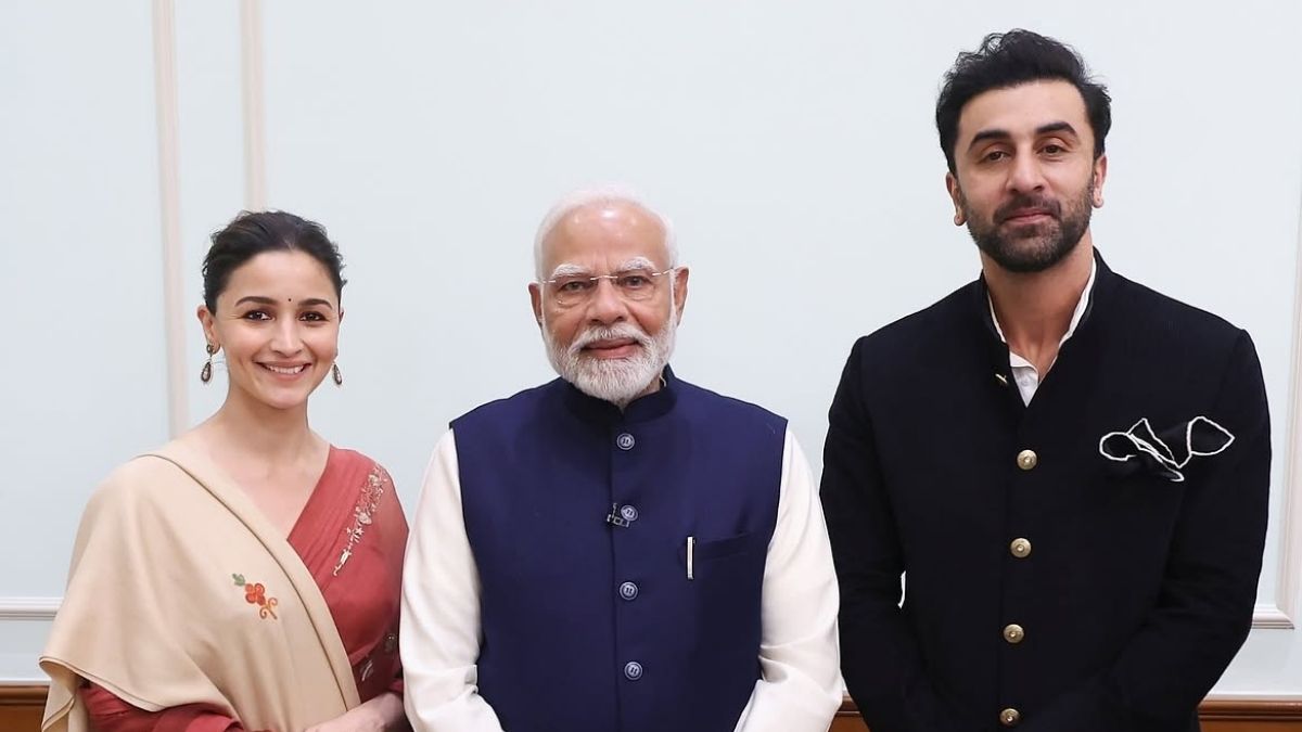 Alia Bhatt & Ranbir Kapoor Pledge To Refurbish 20 BMC Schools In Mumbai On PM Modi’s Birthday