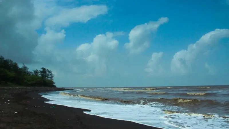 From Liquor Hub To Tourist Spot: Anand Mahindra Calls Daman’s Journey A “Movie Script”