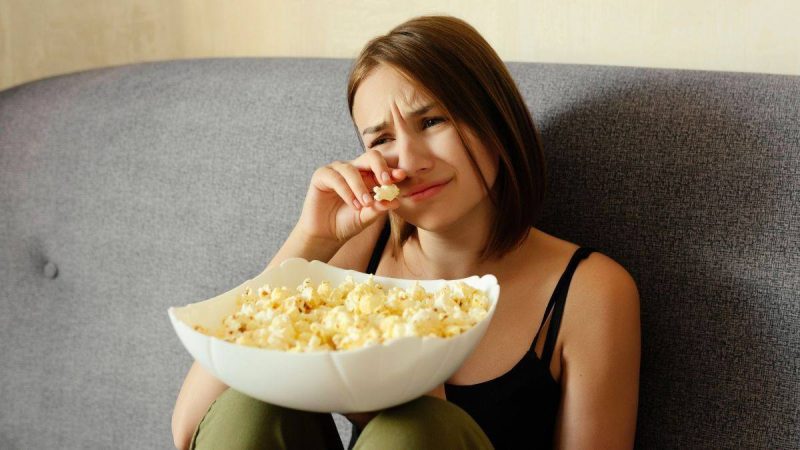 Why Do Angry People Crave Crunchy Food While Anxious People Prefer Soft Food? New Study Says…