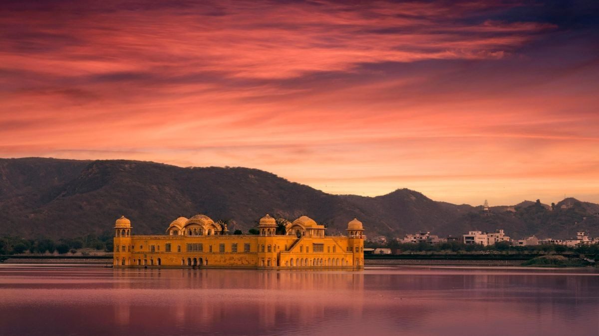 Delhi To Jaipur In 1.5 Hours Lesser Than Usual? New Railway Route Planned Via Neemrana