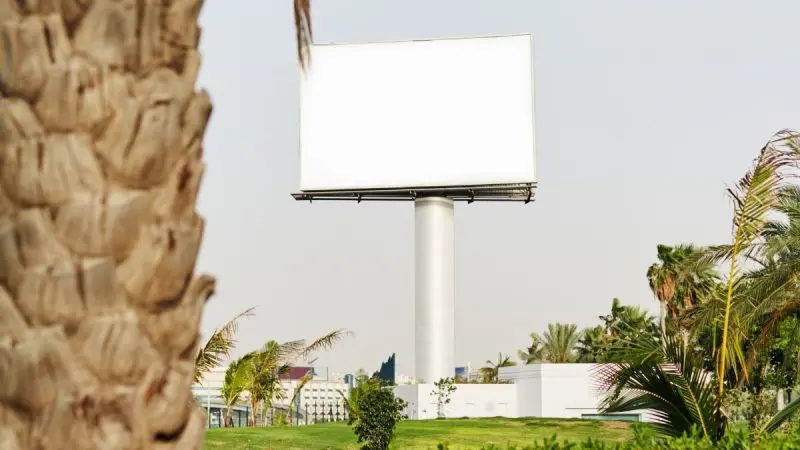 Dubai Just Set New Rules For What Outdoor Ads Can Show & It’s About Logos & More!