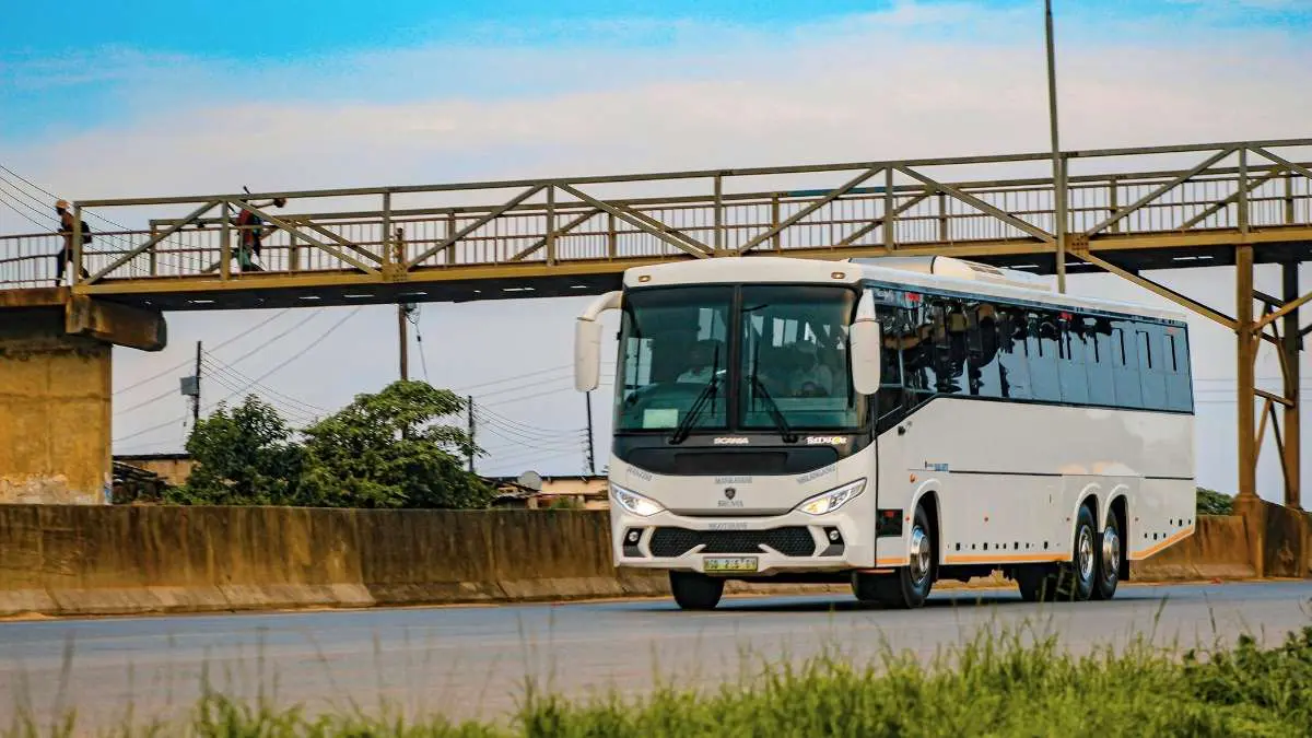 Hyderabad–Vijayawada & Bengaluru–Tirupati See Up To 50% Surge In Festive Bus Travel Demand