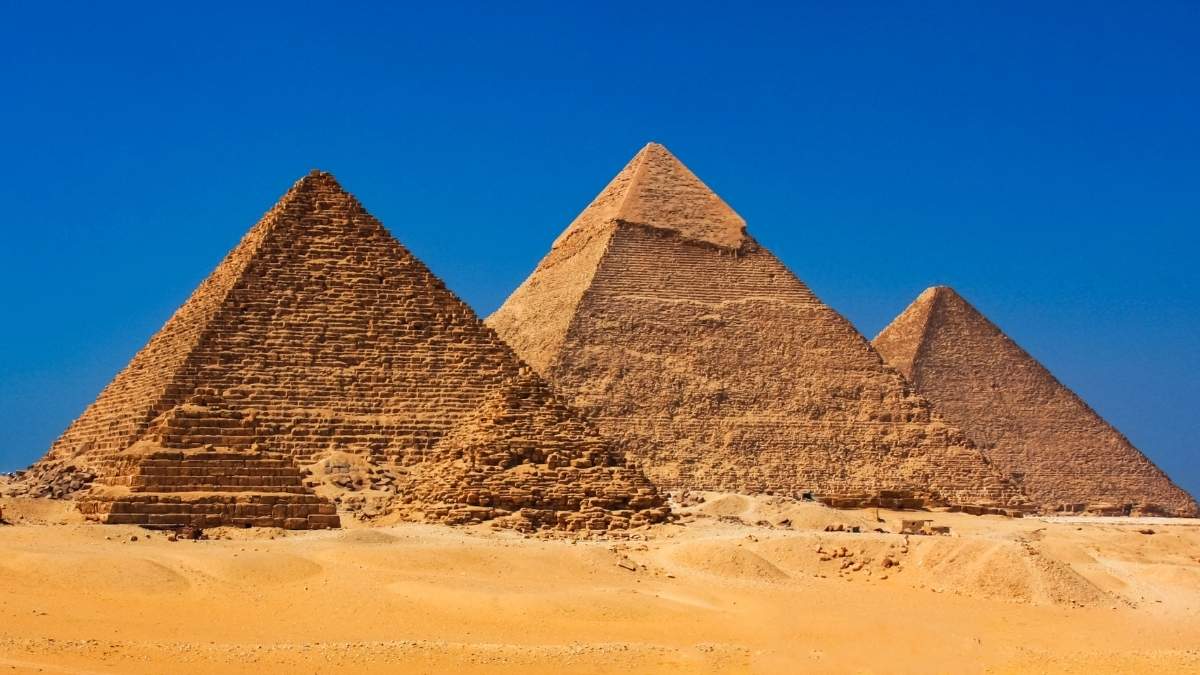 Planning To Visit Egypt’s Pyramids? WhatsApp AI Assistant Now Helps With Tickets, Transport & More