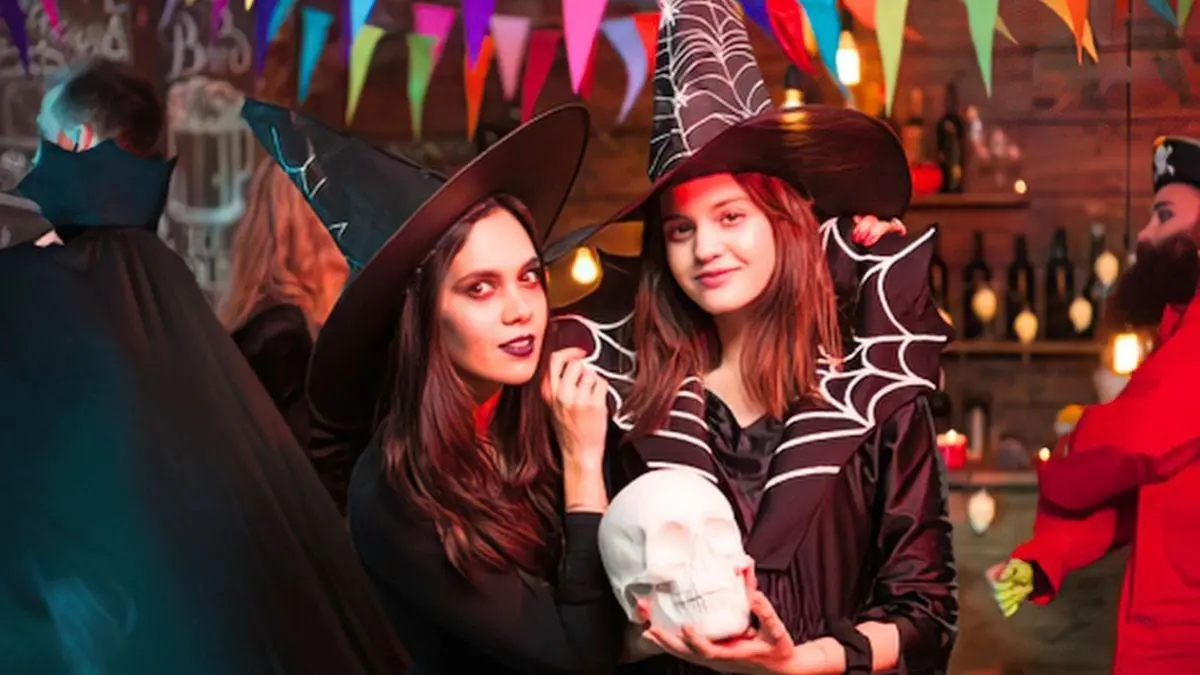 Where To Celebrate Halloween In India? 15 Events For Mystery Hunts, Spooky Games & More