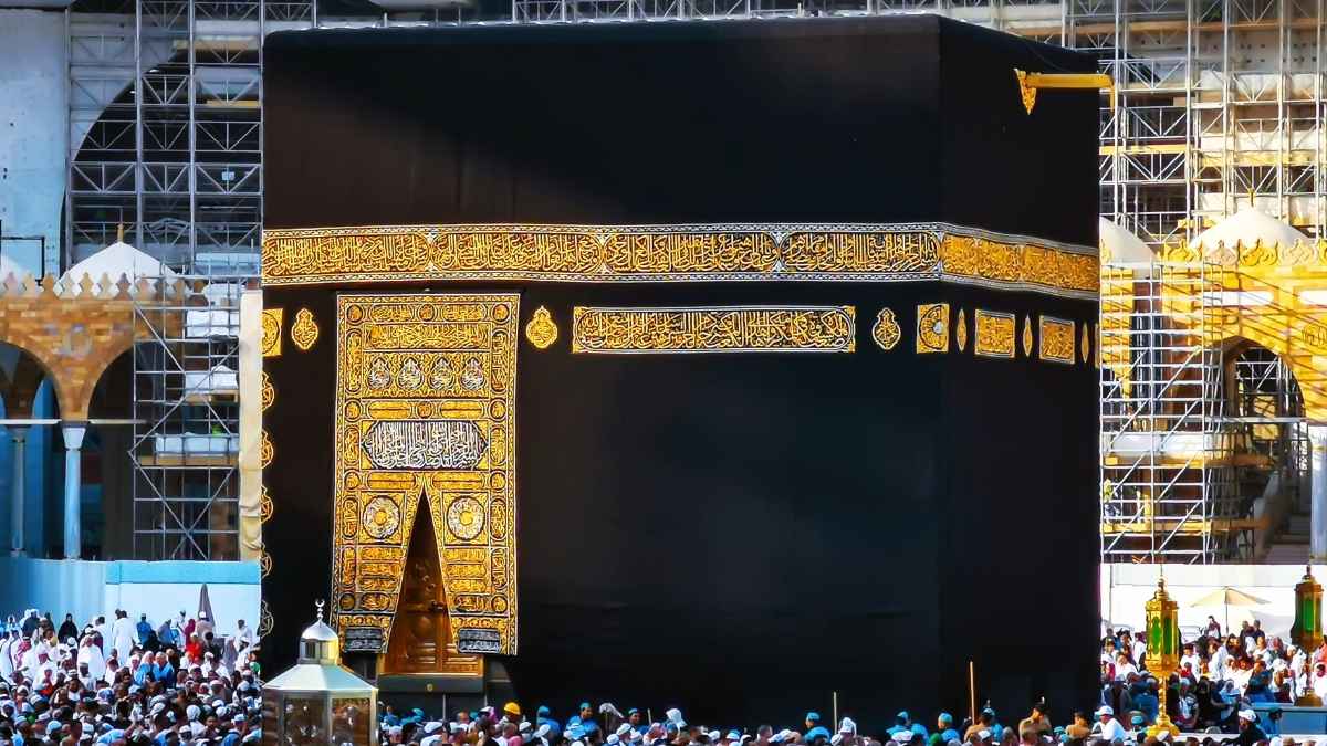 Heading For Umrah? Here’s Who To Call And Which Airlines Are Still Flying Between India And Saudi