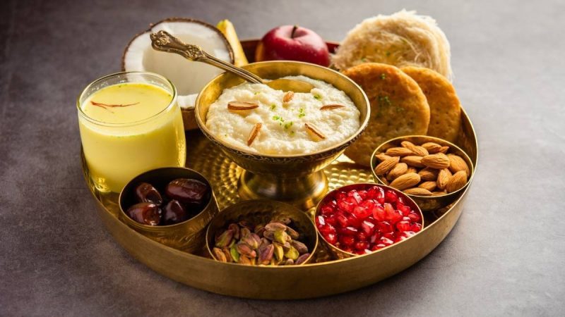 Fasting This Karwa Chauth? 10 Things To Add For Sargi To Help Stay Hydrated & Energised